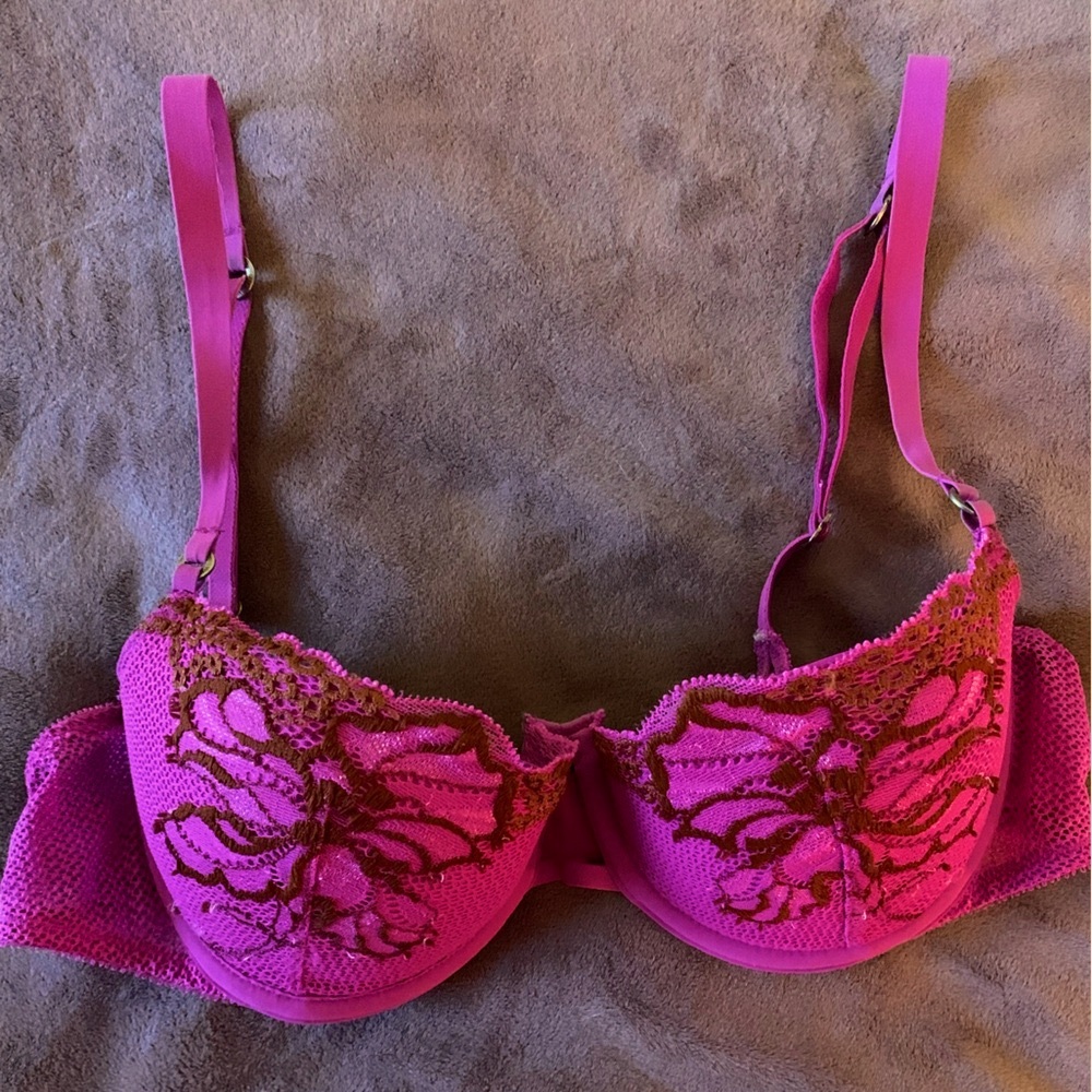 Victoria’s Secret So Sexy Magenta Floral Lace Push-Up Bra 34B